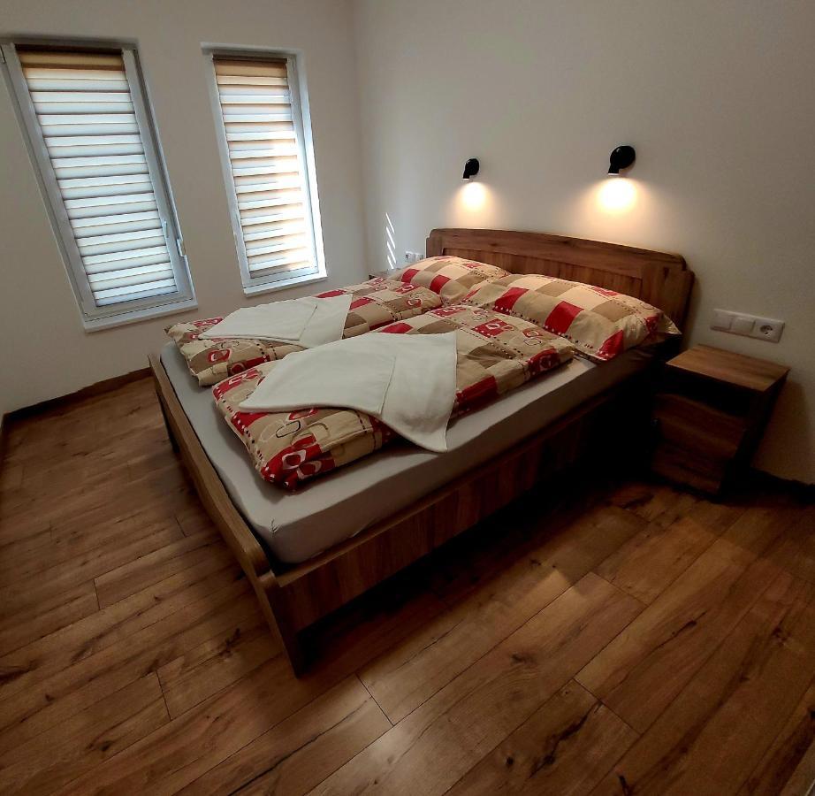 Appartement Zea Apartmanhaz à Balatonfenyves Extérieur photo