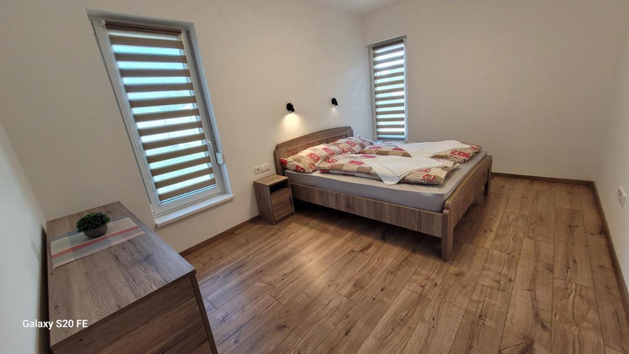 Appartement Zea Apartmanhaz à Balatonfenyves Extérieur photo