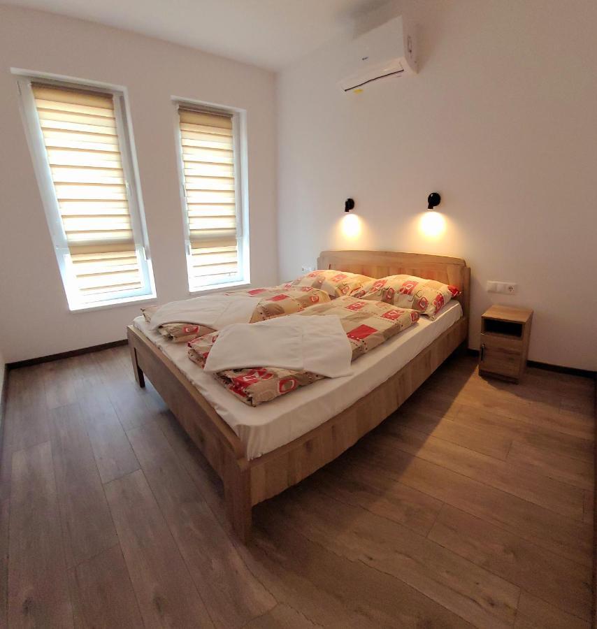 Appartement Zea Apartmanhaz à Balatonfenyves Extérieur photo