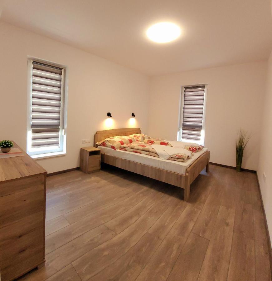 Appartement Zea Apartmanhaz à Balatonfenyves Extérieur photo